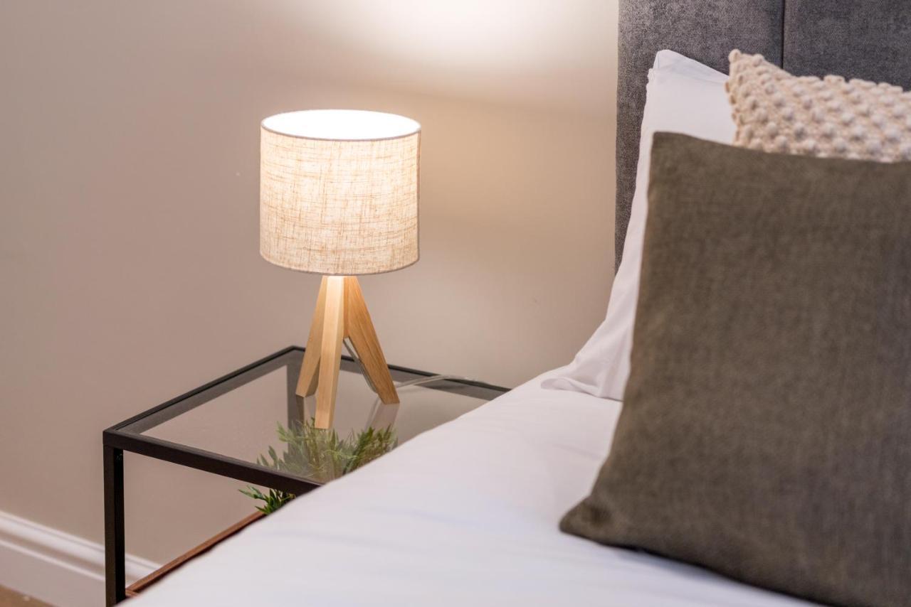 Westfield 2 Bedroom Near Notting Hill Appartamento