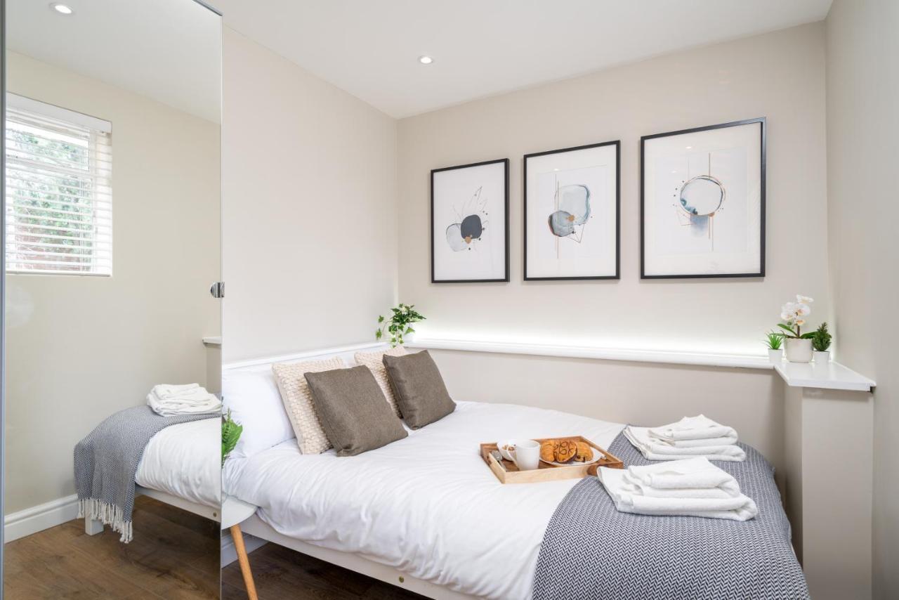 Westfield 2 Bedroom Near Notting Hill Appartamento
